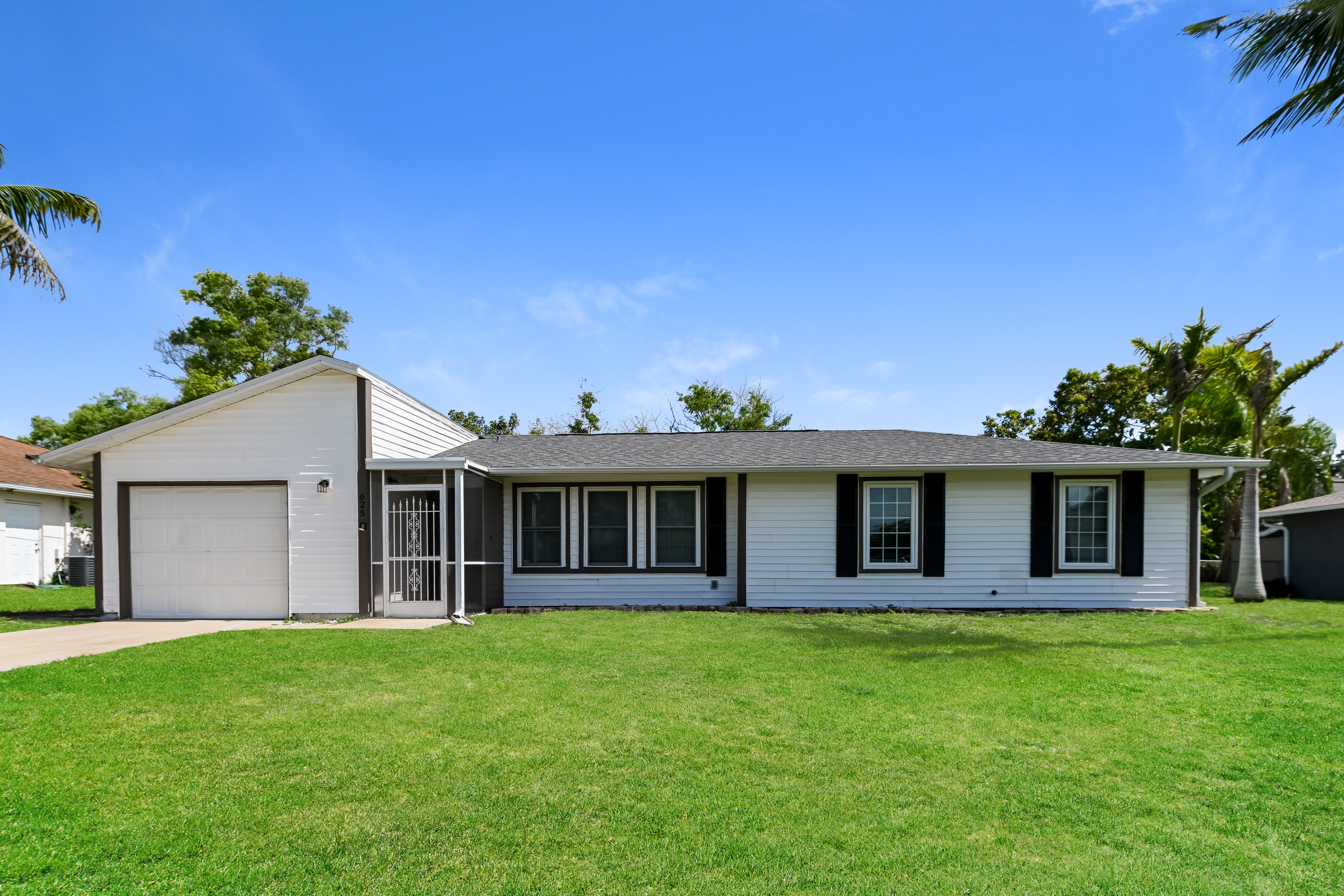 625 SW 29th Ter Cape Coral, FL 33914